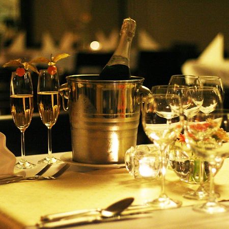 Hotel-Restauracja Platan Chrzanów Eksteriør bilde