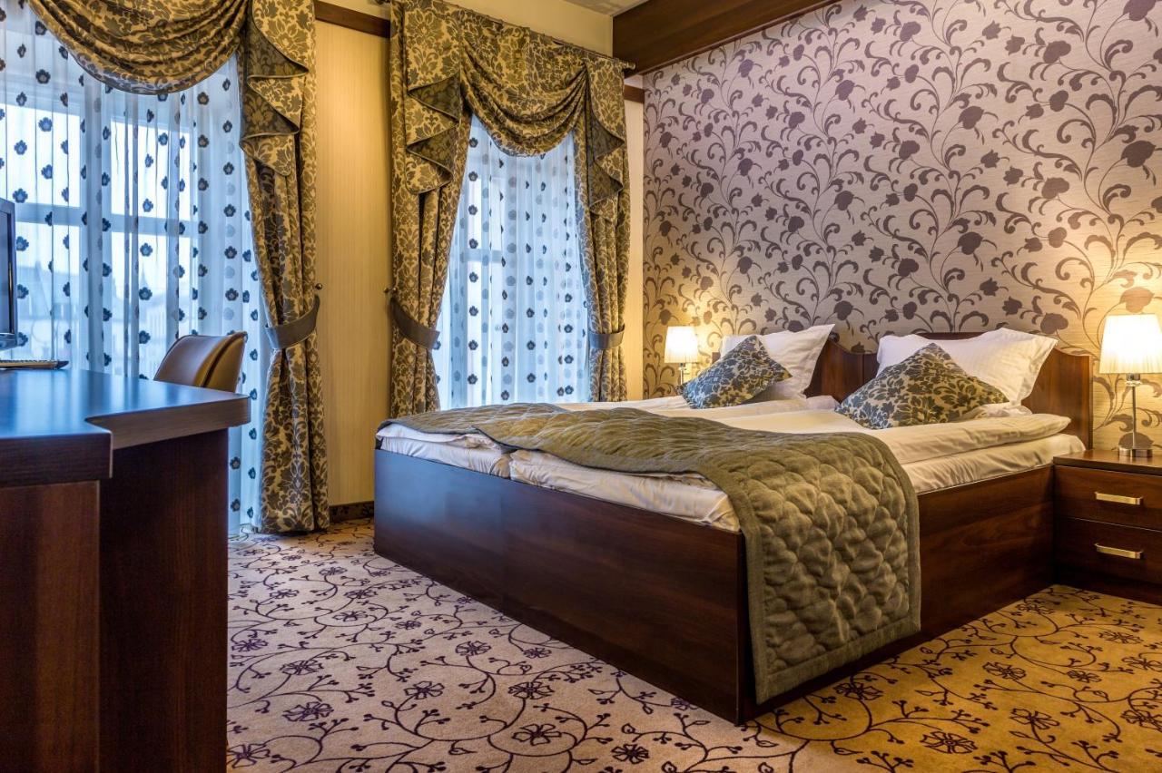 Hotel-Restauracja Platan Chrzanów Eksteriør bilde